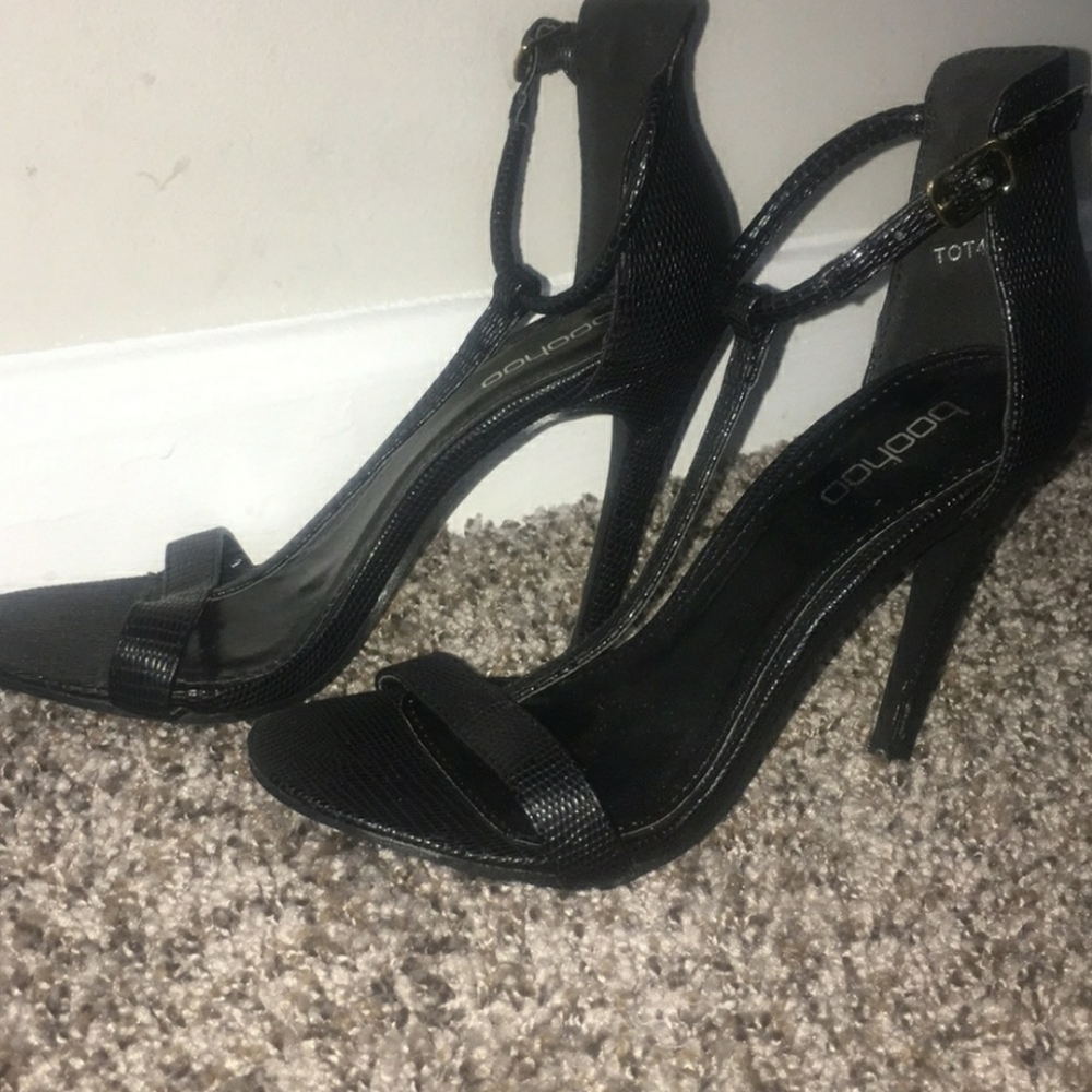 Heels - Picture 6 of 7